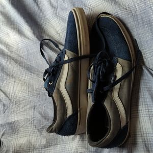 Vans skate shoes